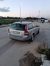 VOLVO V50 2.0D