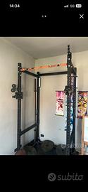 Rack con sistema di cavi