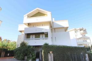 3 LOCALI A FRANCAVILLA AL MARE