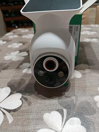 Telecamera con pannello solare 