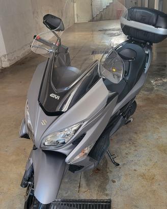 Suzuki Burgman 400