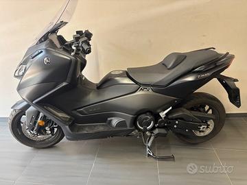 Yamaha T Max 560