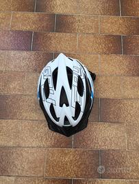 Casco bici elettrica