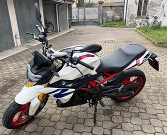 BMW G310R