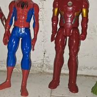 Personaggi Marvel Spider-man, Iron-man, Hulk usat 