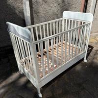 Lettiino bimbi in legno ottime cindizioni