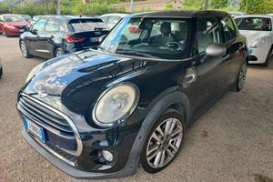 Mini 1.5 Cooper D 5 porte
