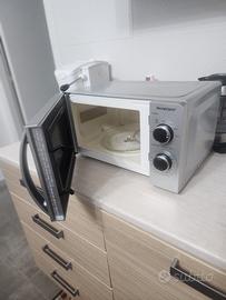 Forno a Microonde SilverCrest - Design Moderno e F