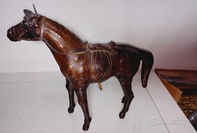 Cavallo in pelle secolo  XIX