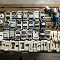 INTERRUTTORI PLACCHE PORTALAMPADE 