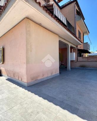 4 LOCALI A ROMA