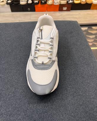 Dior b22