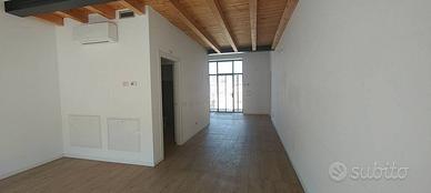 Immobile di 78 m² con 2 locali a Milano