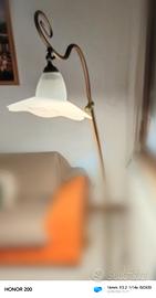 lampada da terra in ottone