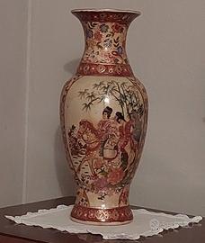 Grande vaso giapponese stile Satsuma con geishe