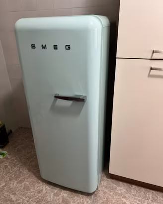 Frigorifero Smeg monoporta azzurro pastello