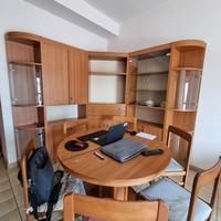 Credenza con tavolo allungabile e 6 sedie