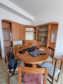 Credenza con tavolo allungabile e 6 sedie