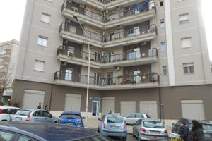 Appartamento con terrazzo in via F. Turati