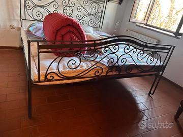 letto in ferro battuto+materasso 200x200