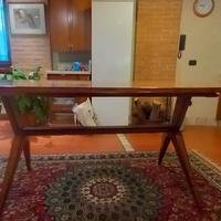 tavolo vintage con due prolunghe e 6 sedie