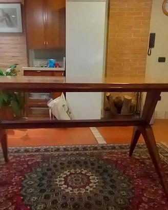 tavolo vintage con due prolunghe e 6 sedie