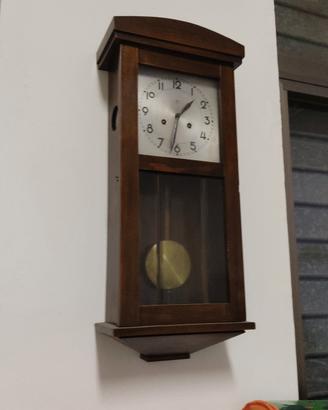 orologio a pendolo d'epoca 