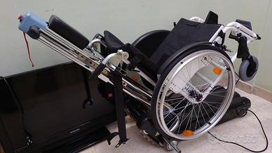 Montascale cingolato per disbili