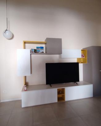 Mobili cucina e sala Lube