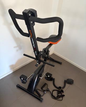 Total power crunch con cyclette e accessori