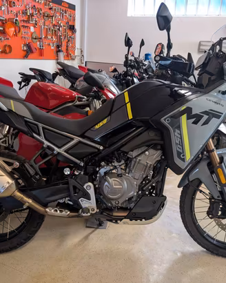 CFMOTO 450MT