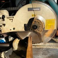 Troncatrice Sega Radiale Makita da legno