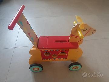 Janod - Cavalcabile per Bambini in Legno Lama

