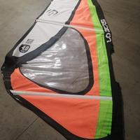 vela windsurf 4 metri side on