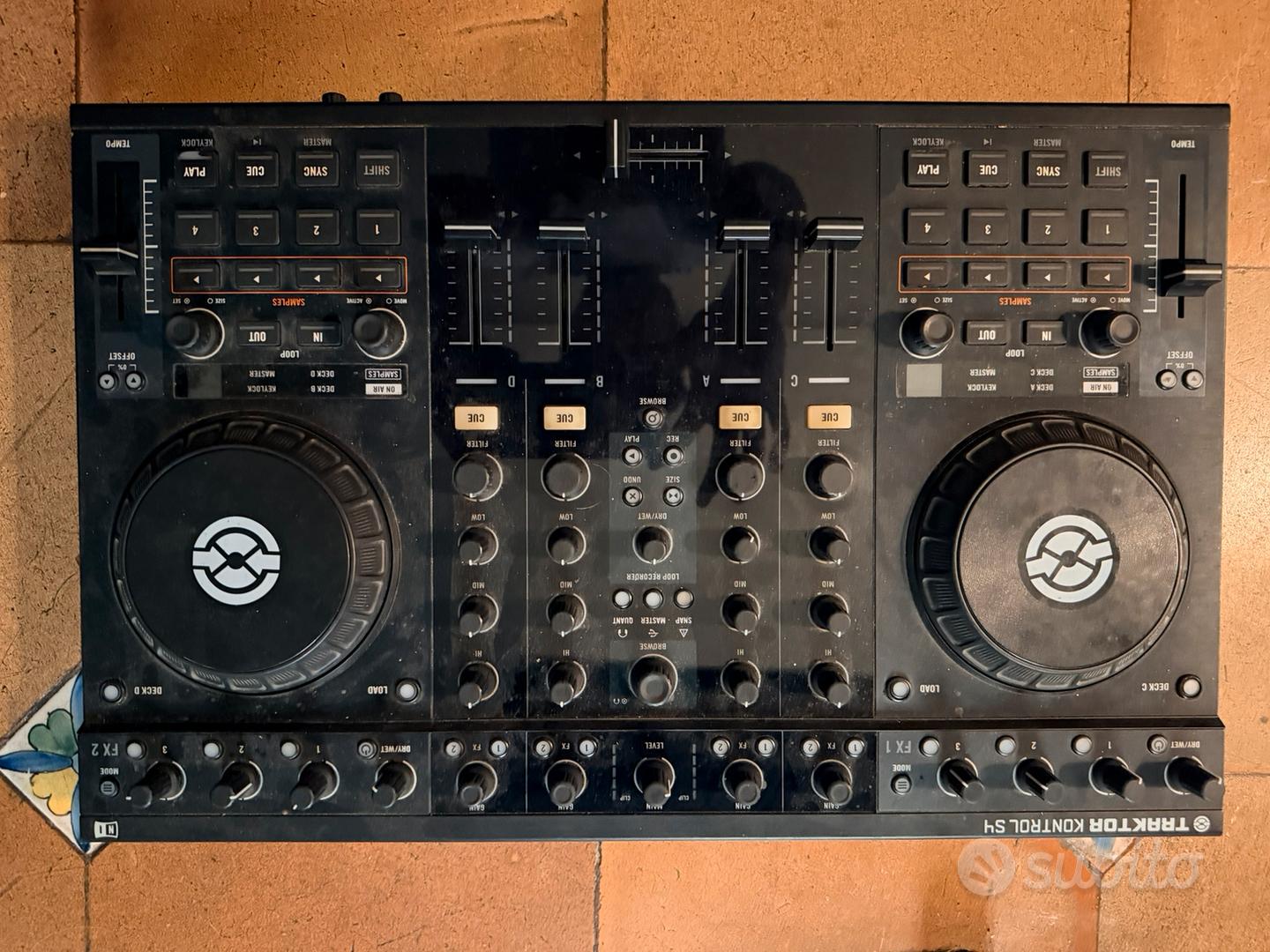 Consolle dj traktor Control S4 - Audio/Video In vendita a Ancona