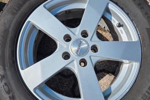 ruote complete invernali Pirelli  215/65/16