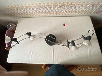 lampadario a faretti con lampadine led