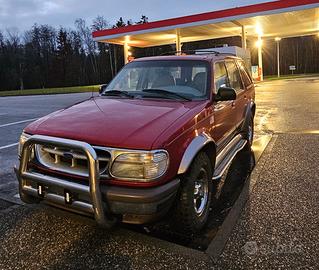 Ford Explorer 4.0 V6 4x4 gancio traino