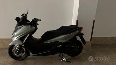 Honda Forza 350
