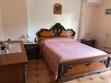 Camera da letto completa