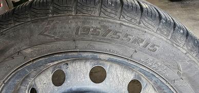 4 Gomme antineve con cerchio in ferro per y