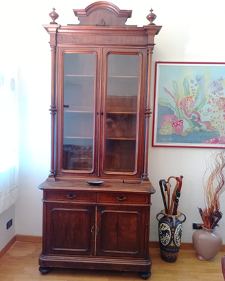 Mobile con vetrina antiquariato
