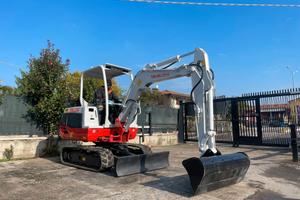 E117 Escavatore 28 q Takeuchi TB228