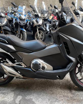 Honda Integra 750 S abs dct gomme nuove garanzia 1