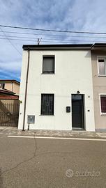 Casa indipendente a Verrua Po