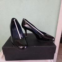 Décolleté vernice nera Pollini