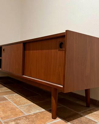 Mobile TV in stile vintage