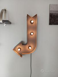 Lampada a Parete Freccia Industriale