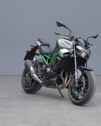 KAWASAKI Z 900