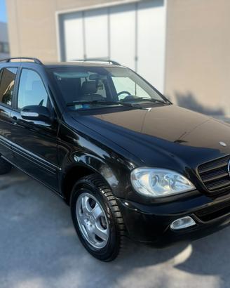 MERCEDES ML 270 2.7D 4X4 2004 12 MESI DI GARANZIA 